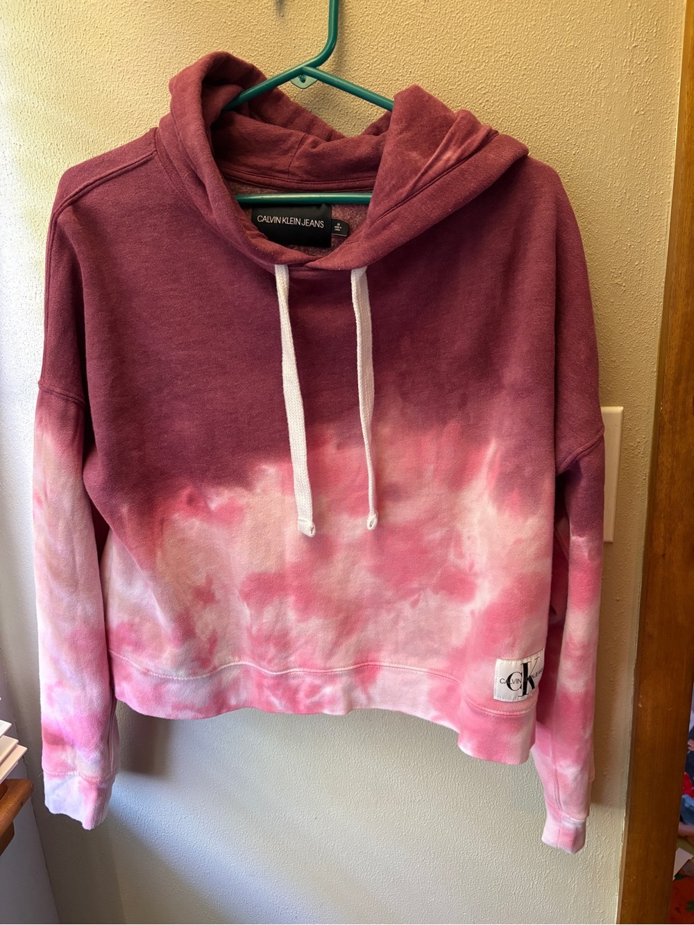 Calvin Klein Jeans Pink Ombre Tie-Dye Cropped Hoodie